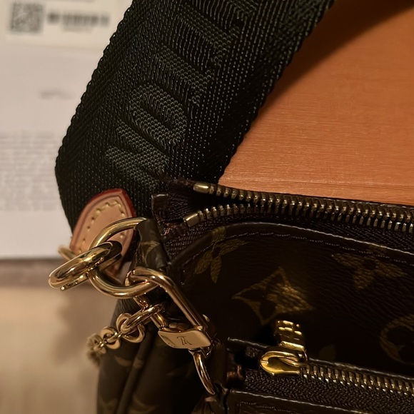 Louis Vuitton Multi-Pochette bag - Picture 7 of 16